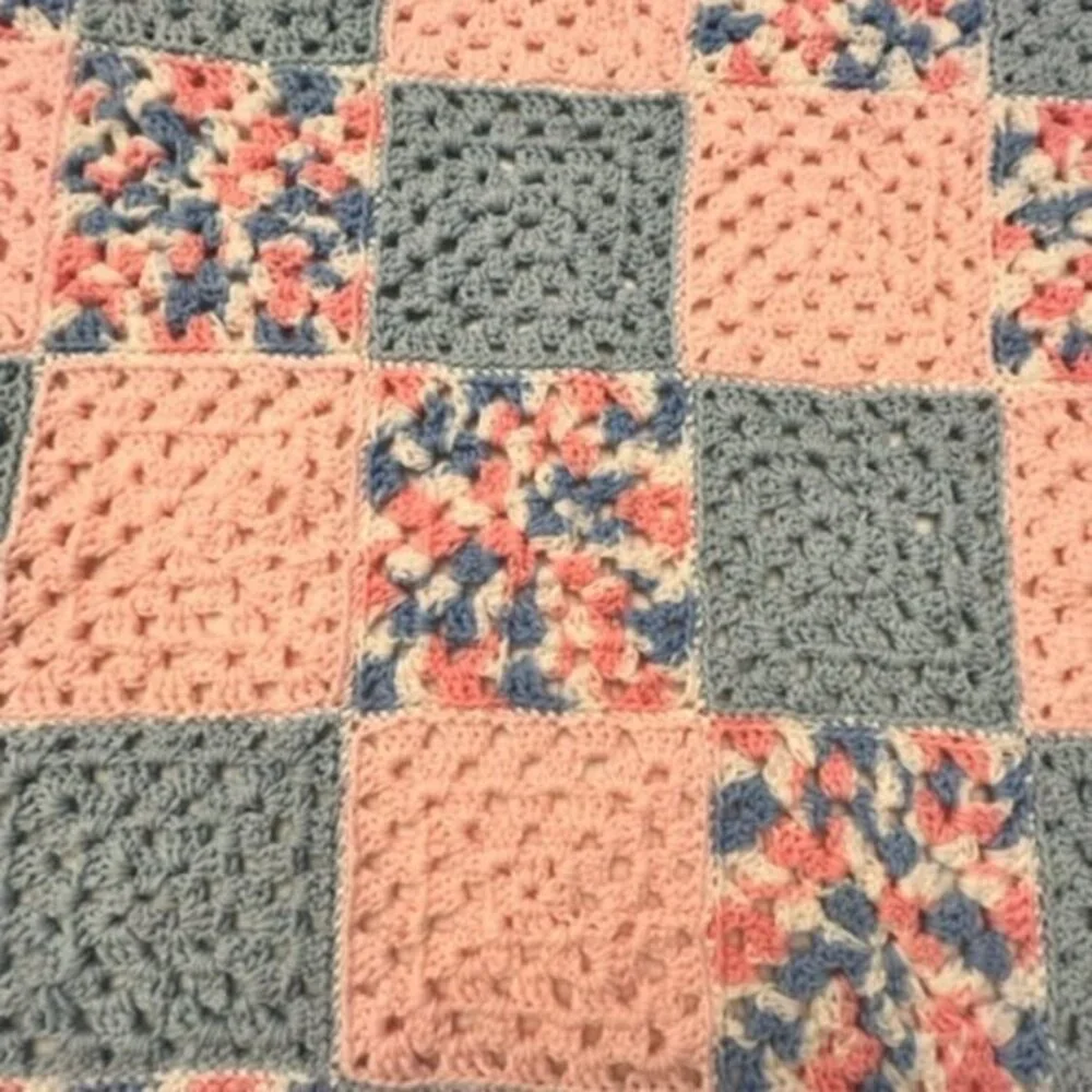 Handmade vtg afghan